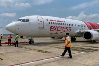 Air India की 78 फ्लाइट्स कैंसिल, अचानक Sick Leave पर गए सीनियर क्रू मेंबर्स